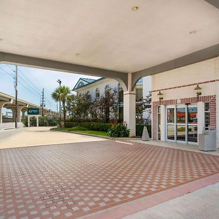 Quality Inn & Suites Сайпръс Екстериор снимка