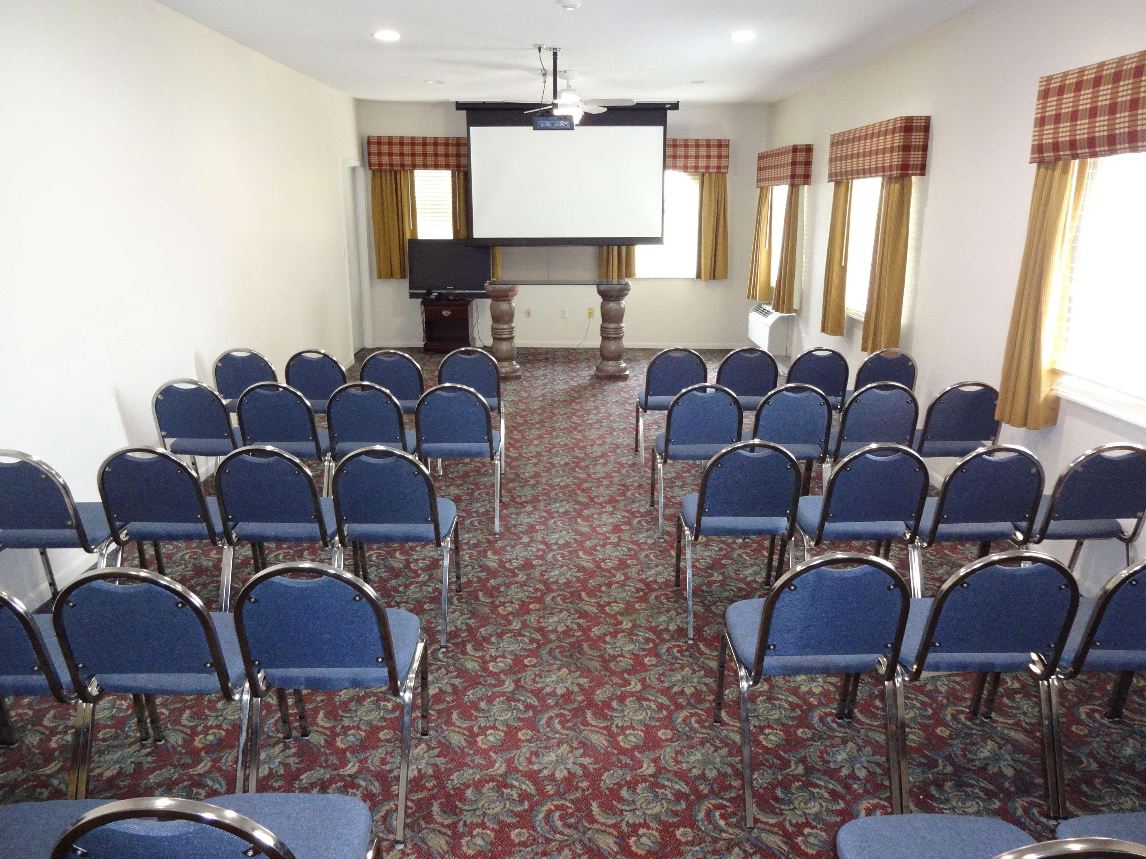 Quality Inn & Suites Сайпръс Екстериор снимка